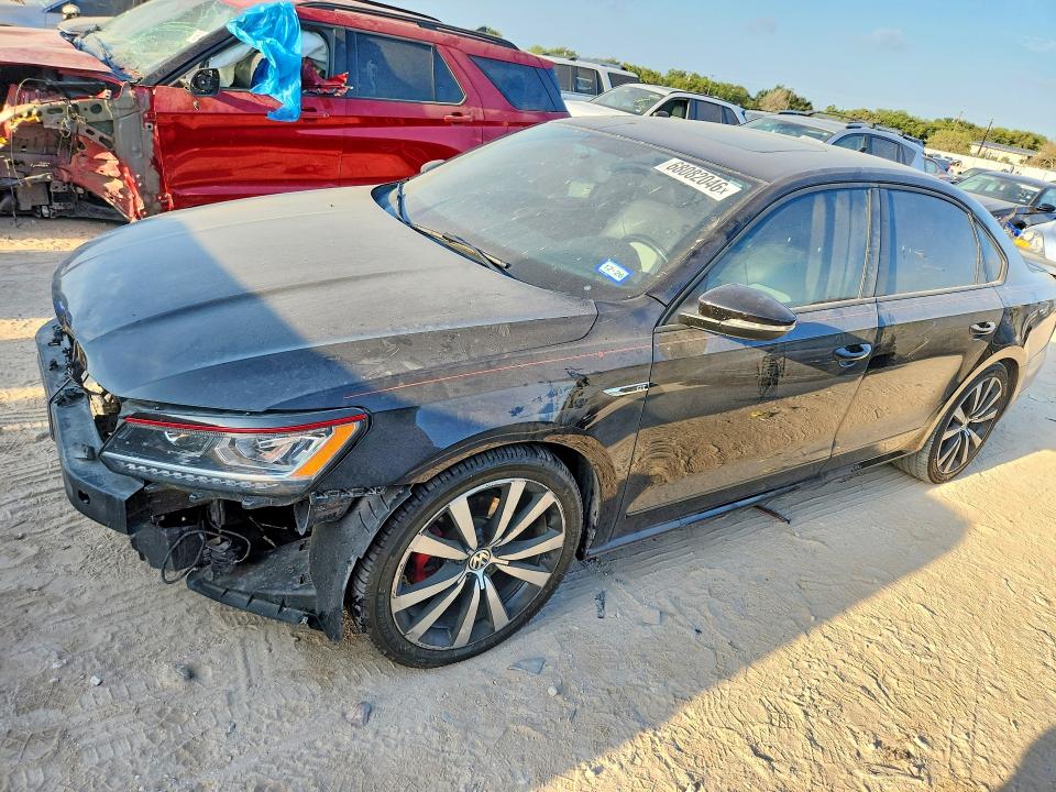 2018 Volkswagen Passat მანქანა იყიდება აუქციონზე, vin: 1VWJM7A3XJC036222, აუქციონის ნომერი: 68082046