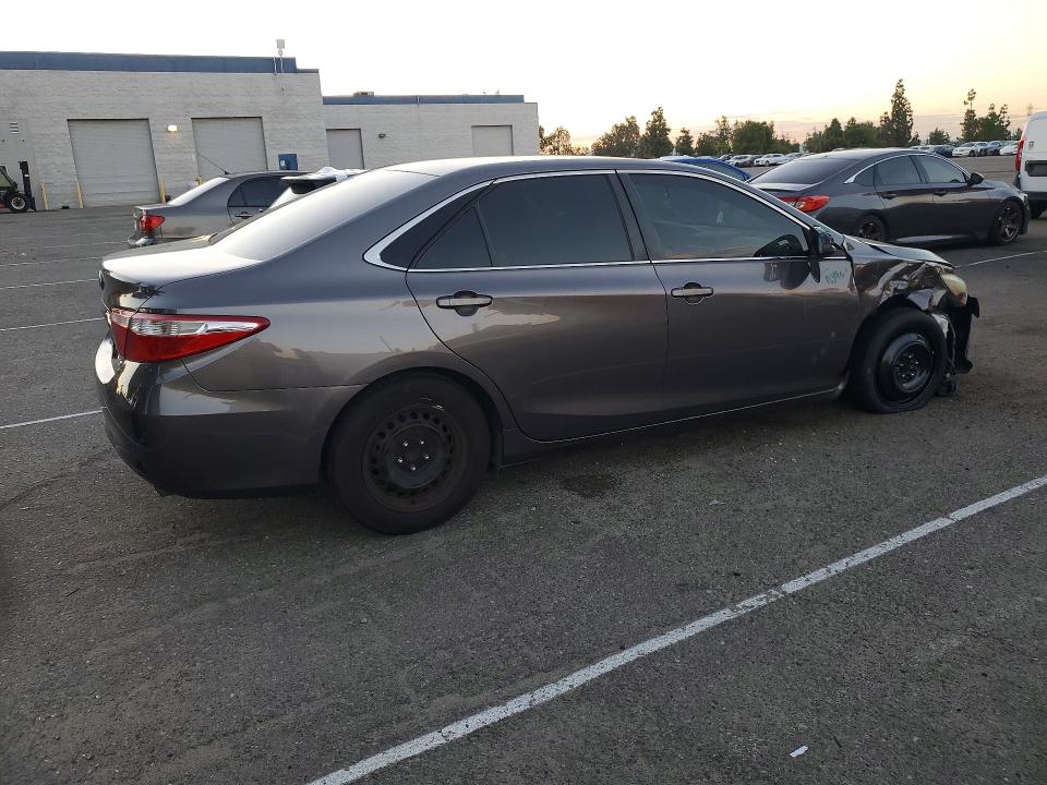 68101036 :رقم المزاد ، 4T4BF1FK5GR535884 vin ، 2016 Toyota Camry مزاد بيع