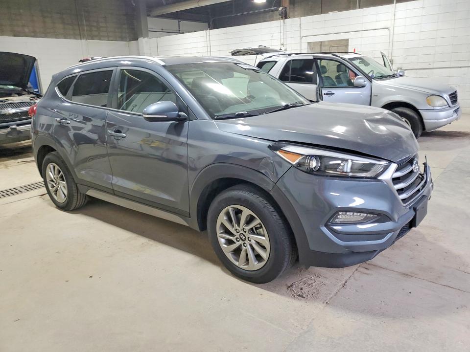 2018 Hyundai Tucson მანქანა იყიდება აუქციონზე, vin: KM8J3CA48JU679326, აუქციონის ნომერი: 70423666