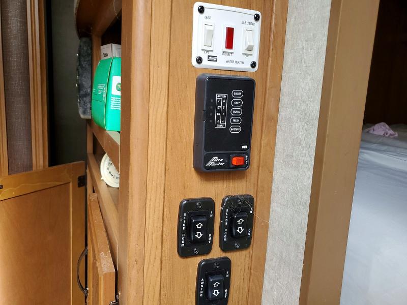 68264466 :رقم المزاد ، 4YDT29922DB452815 vin ، 2013 Keystone Outbakloft مزاد بيع