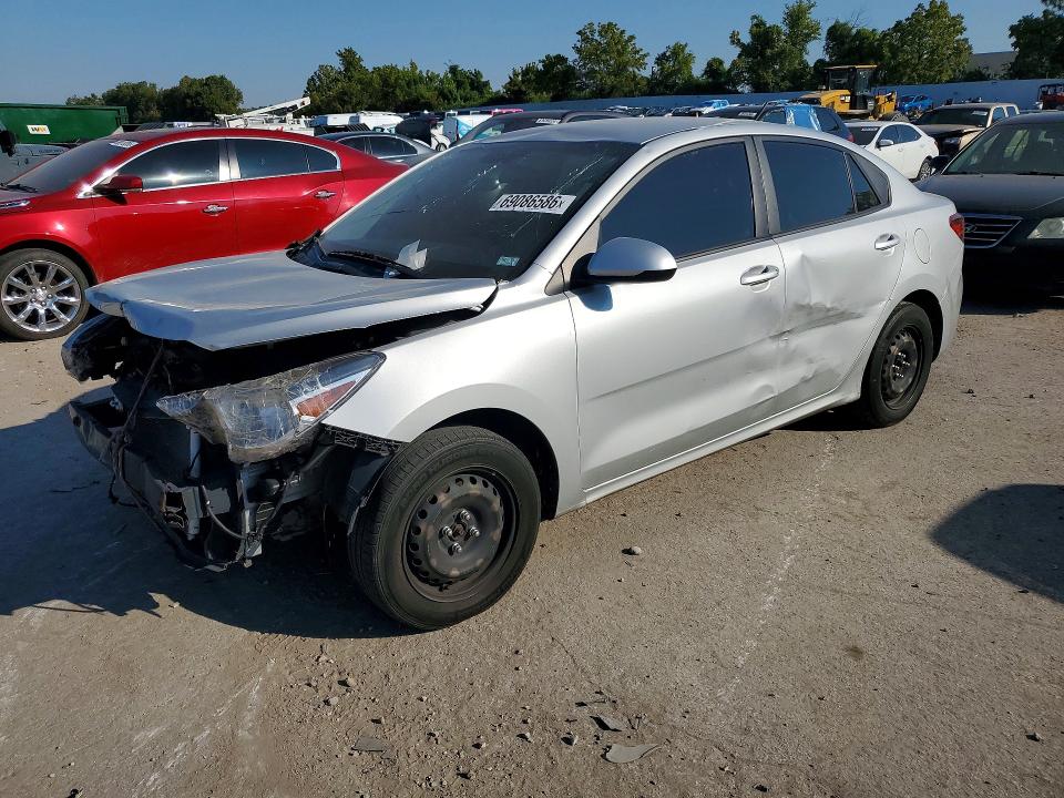 2022 Kia Rio მანქანა იყიდება აუქციონზე, vin: 3KPA24AD7NE444062        , აუქციონის ნომერი: 69086586