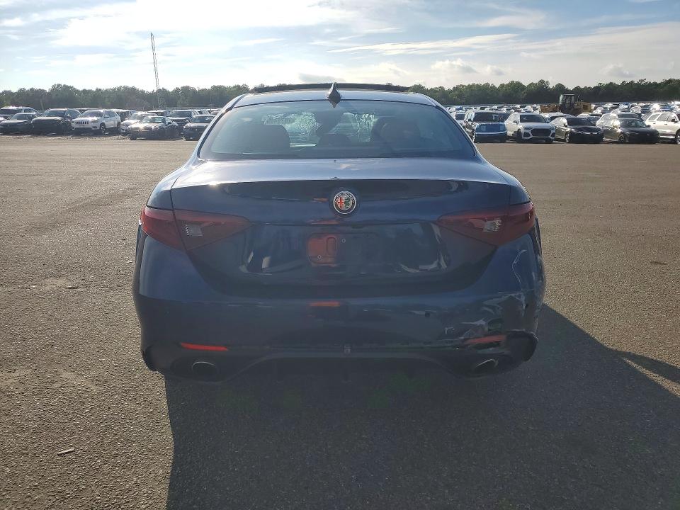 2017 Alfa Romeo Giulia მანქანა იყიდება აუქციონზე, vin: ZARFAEEN5H7548156, აუქციონის ნომერი: 70794696