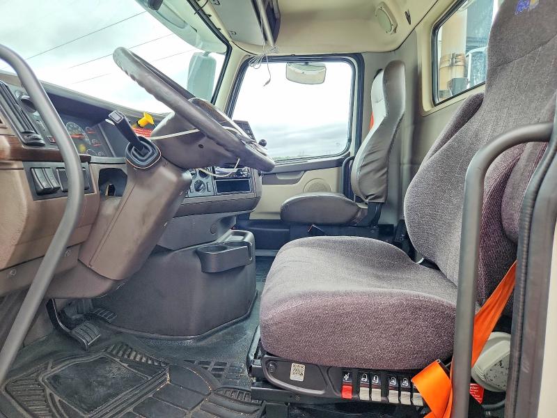 Aukcja sprzedaży 2018 Volvo Vnl, vin: 4V4N39TGXJN892776, numer aukcji: 69939336