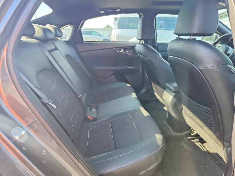 67220146 :رقم المزاد ، 3KPF54AD8NE424481 vin ، 2022 Kia Forte مزاد بيع
