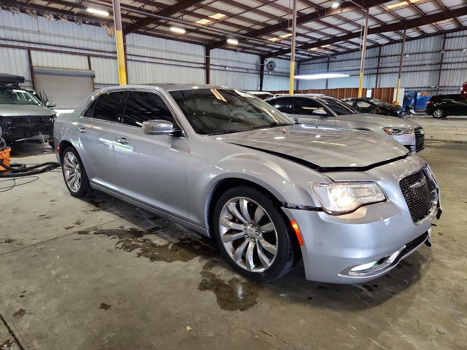 69092116 :رقم المزاد ، 2C3CCAEG0HH586680 vin ، 2017 Chrysler 300c مزاد بيع
