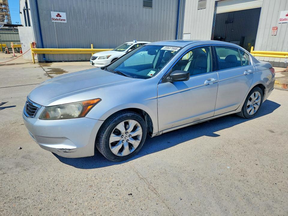 69607666 :رقم المزاد ، JHMCP26898C044394 vin ، 2008 Honda Accord مزاد بيع