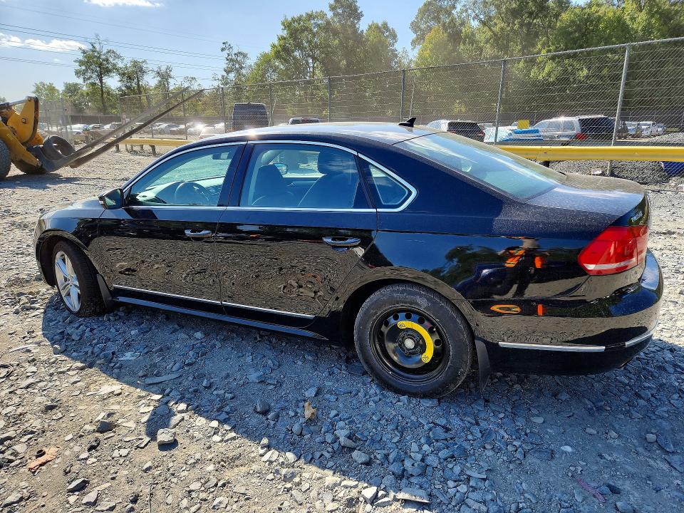 68645636 :رقم المزاد ، 1VWBT7A3XFC122838 vin ، 2015 Volkswagen Passat مزاد بيع