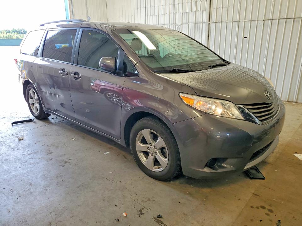 Продажа на аукционе авто 2015 Toyota Sienna, vin: 5TDKK3DC6FS643872, номер лота: 66698626
