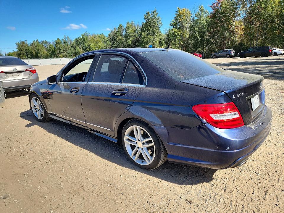 2013 Mercedes-benz C მანქანა იყიდება აუქციონზე, vin: WDDGF8AB1DA880787, აუქციონის ნომერი: 69736916