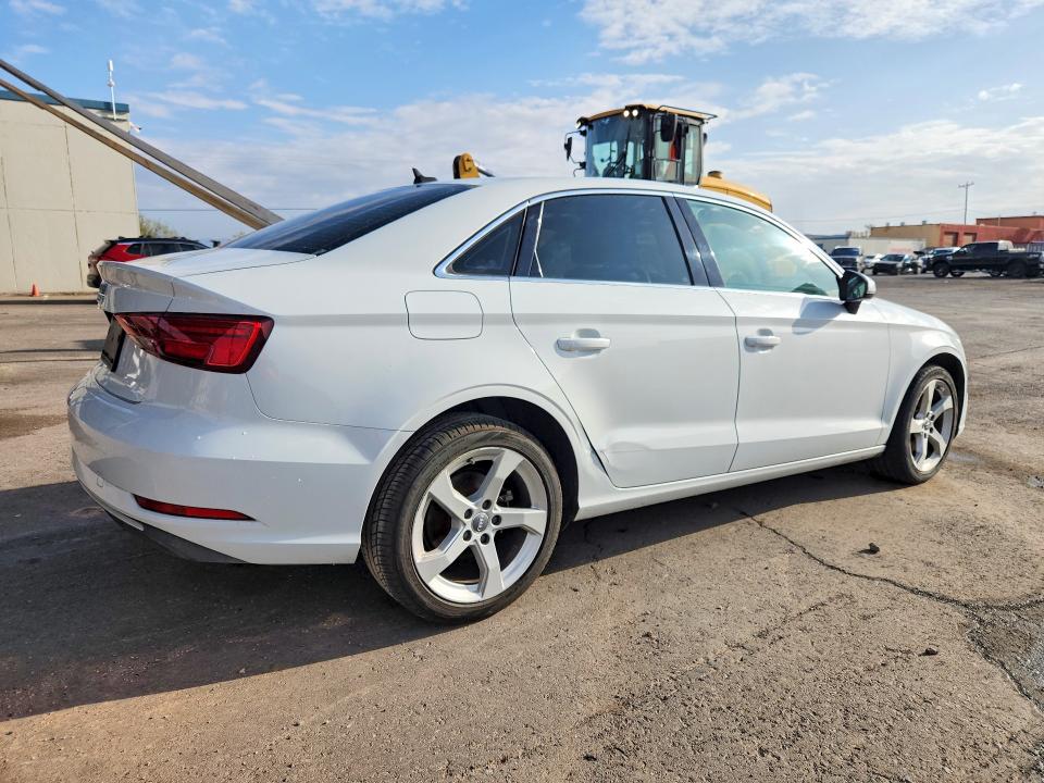 2019 Audi A3 მანქანა იყიდება აუქციონზე, vin: WAUAUGFF2K1012304, აუქციონის ნომერი: 69416126