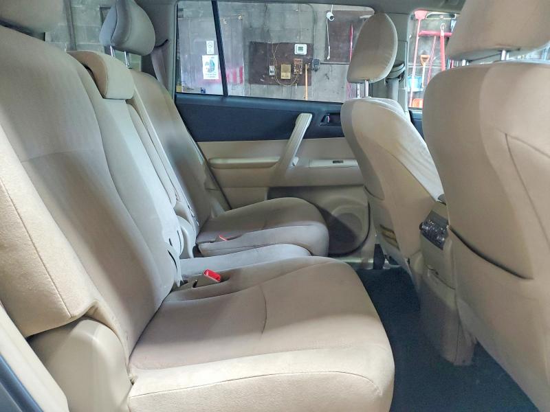 67149026 :رقم المزاد ، 5TDBK3EH3CS105460 vin ، 2012 Toyota Highlander مزاد بيع
