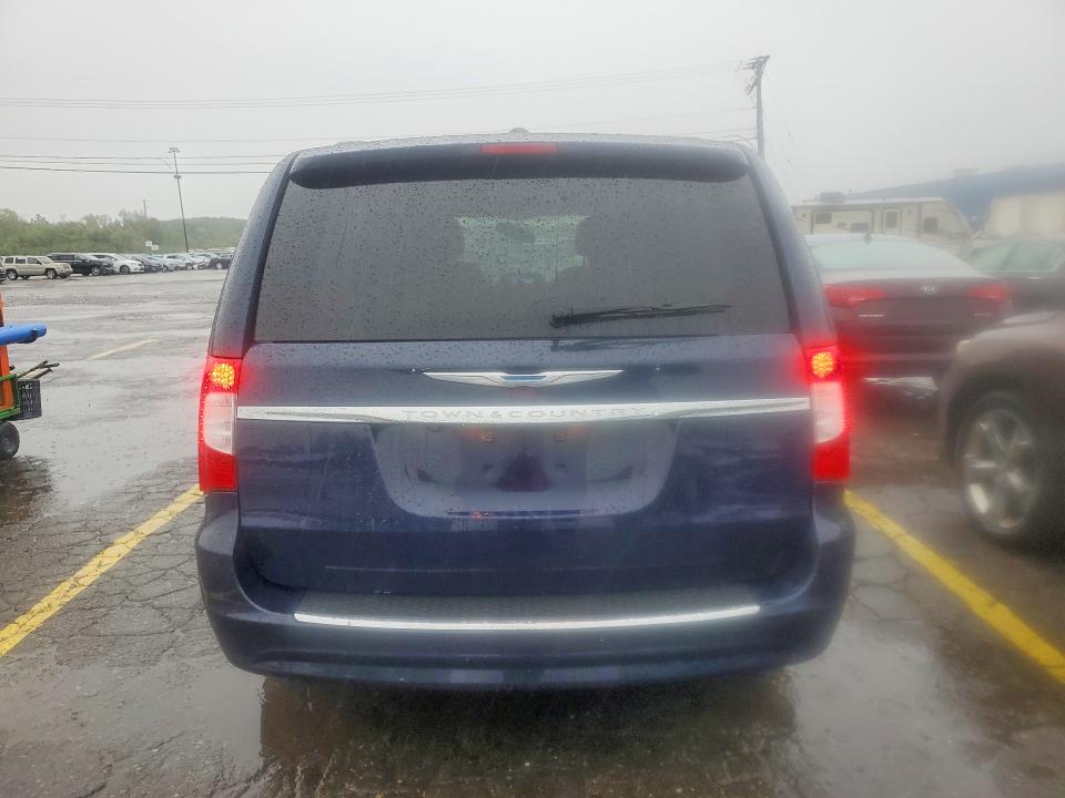67923766 :رقم المزاد ، 2C4RC1BG8FR654905 vin ، 2015 Chrysler Town & Country مزاد بيع