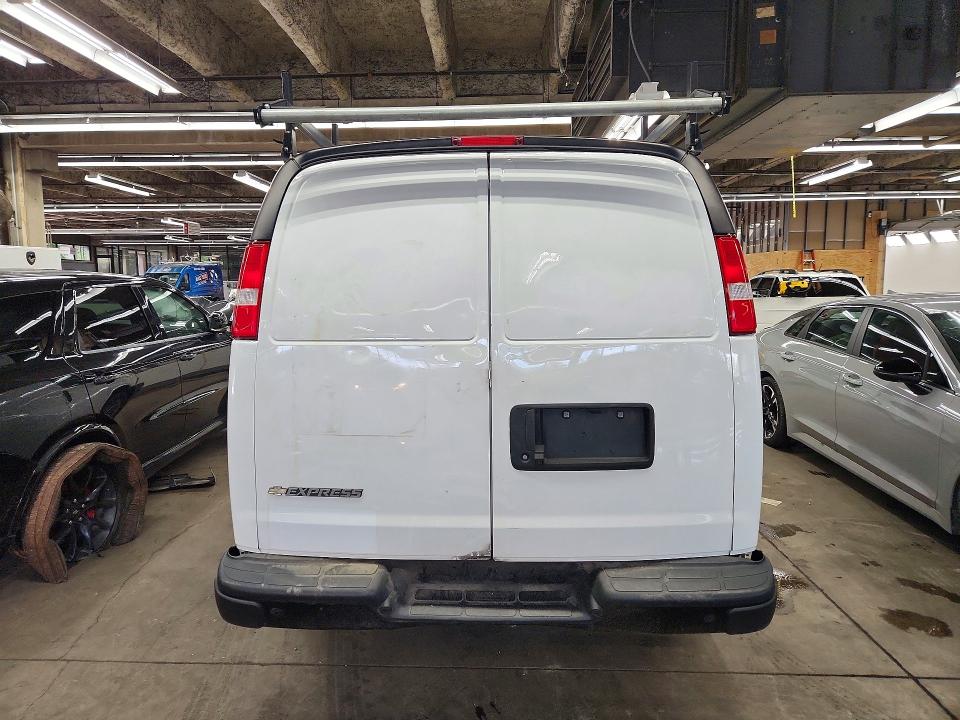 66097336 :رقم المزاد ، 1GCWGAFP1P1242638 vin ، 2023 Chevrolet Express G2500 مزاد بيع