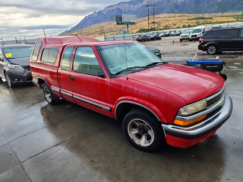 68875526 :رقم المزاد ، 1GCCS19XXW8124140 vin ، 1998 Chevrolet S Truck مزاد بيع