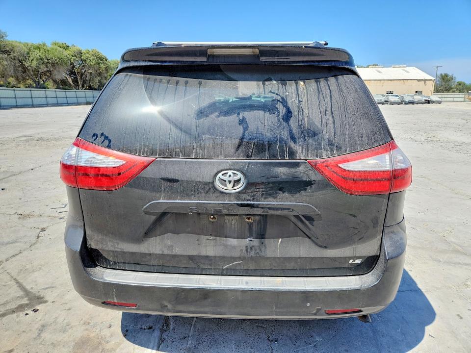 Aukcja sprzedaży 2015 Toyota Sienna, vin: 5TDKK3DC1FS563217, numer aukcji: 67901896