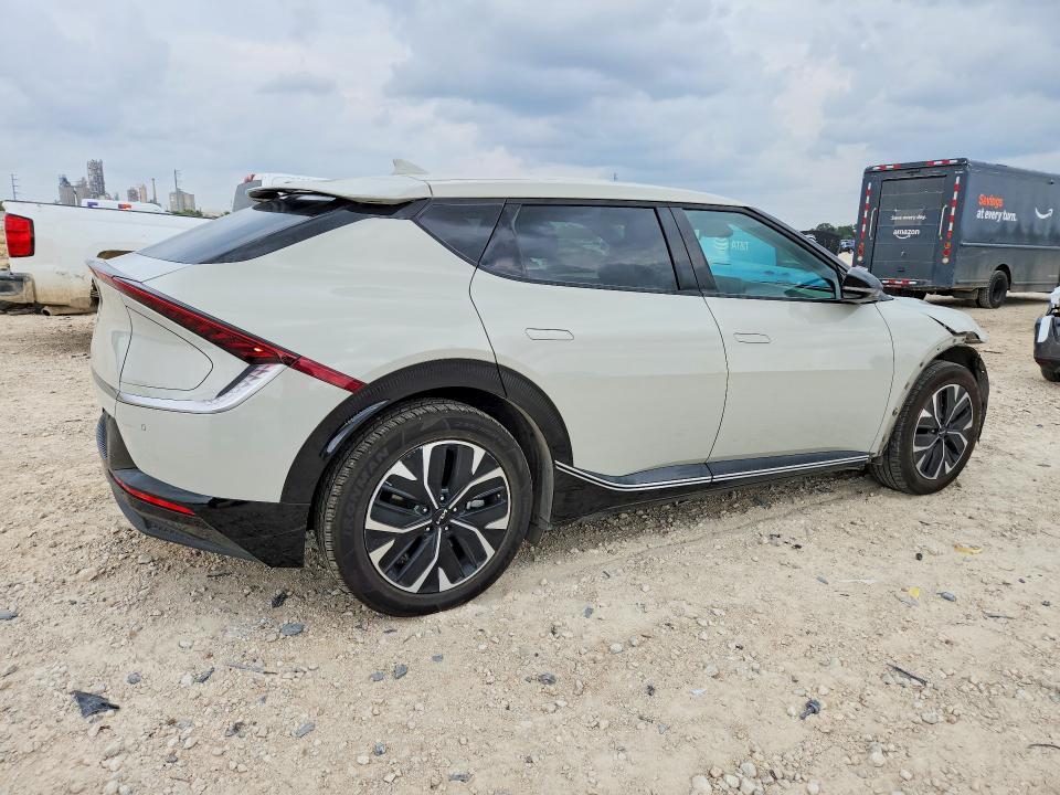 Продажа на аукционе авто 2024 Kia Ev6, vin: KNDC34LA8R5192137, номер лота: 70379446