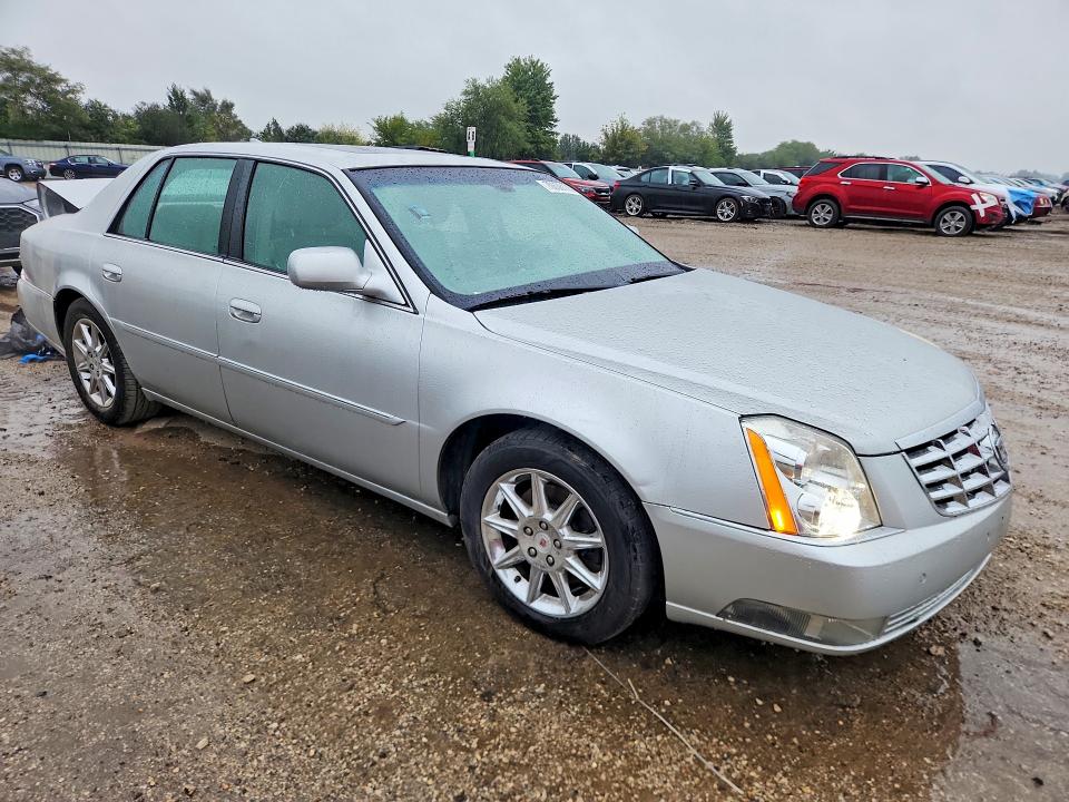70838176 :رقم المزاد ، 1G6KD5EY9AU119011 vin ، 2010 Cadillac Dts مزاد بيع