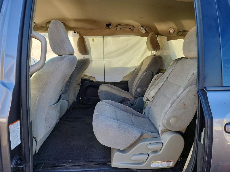 70152986 :رقم المزاد ، 5TDKK3DC1GS762432 vin ، 2016 Toyota Sienna مزاد بيع