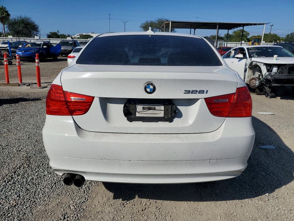 2011 Bmw 328 მანქანა იყიდება აუქციონზე, vin: WBAPH5C57BA446345, აუქციონის ნომერი: 70323736