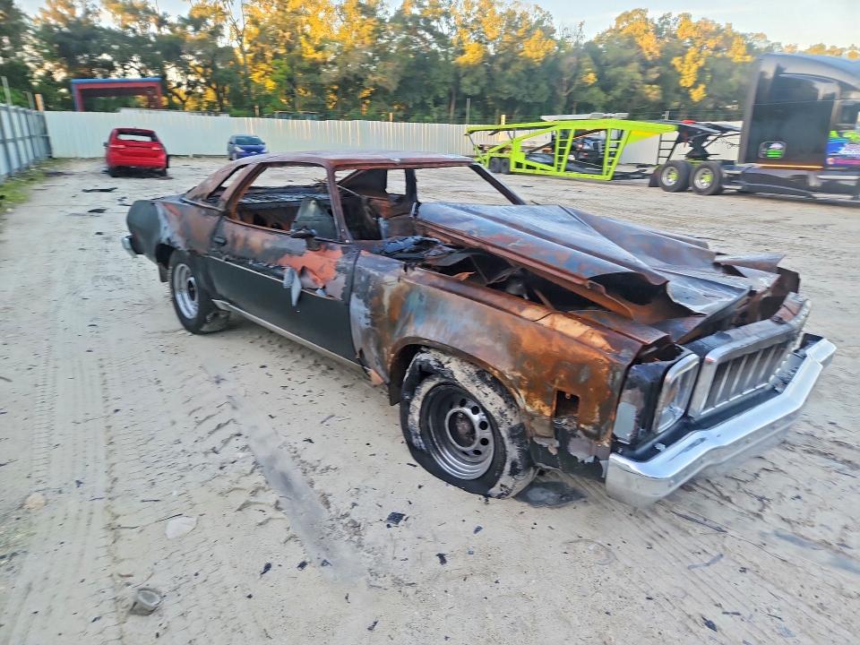 67858806 :رقم المزاد ، 1D37H5D460833 vin ، 1975 Chevrolet Malibu مزاد بيع