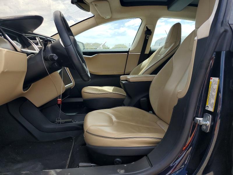 2013 Tesla Model S მანქანა იყიდება აუქციონზე, vin: 5YJSA1DP8DFP06935, აუქციონის ნომერი: 68047886