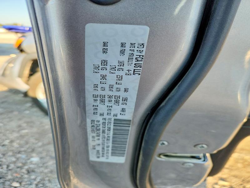 71069756 :رقم المزاد ، 3C4NJCBB0JT407808 vin ، 2018 Jeep Compass مزاد بيع