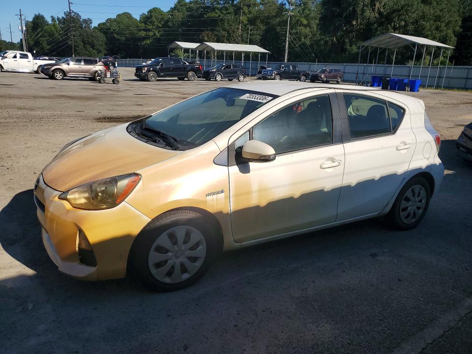 2013 Toyota Prius C მანქანა იყიდება აუქციონზე, vin: JTDKDTB31D1540382, აუქციონის ნომერი: 70553306