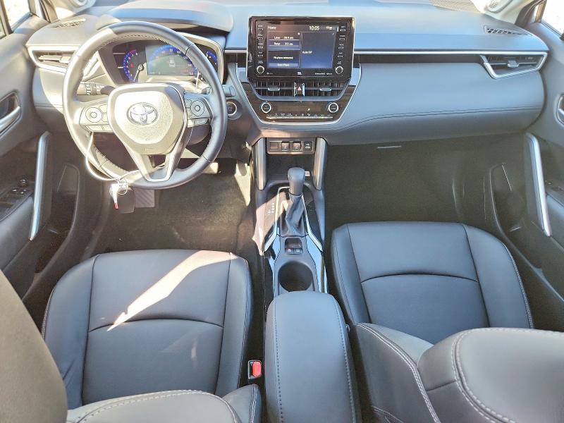 66688756 :رقم المزاد ، 7MUDAABG7NV039743 vin ، 2022 Toyota Corolla Cross مزاد بيع