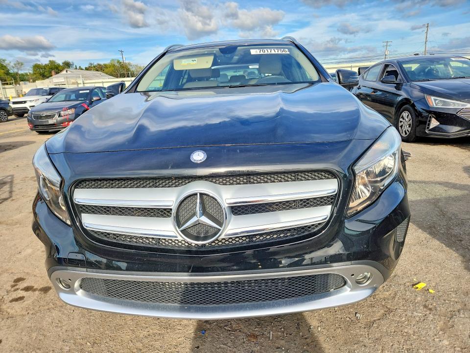 70171756 :رقم المزاد ، WDCTG4GB5FJ150612 vin ، 2015 Mercedes-benz Gla مزاد بيع