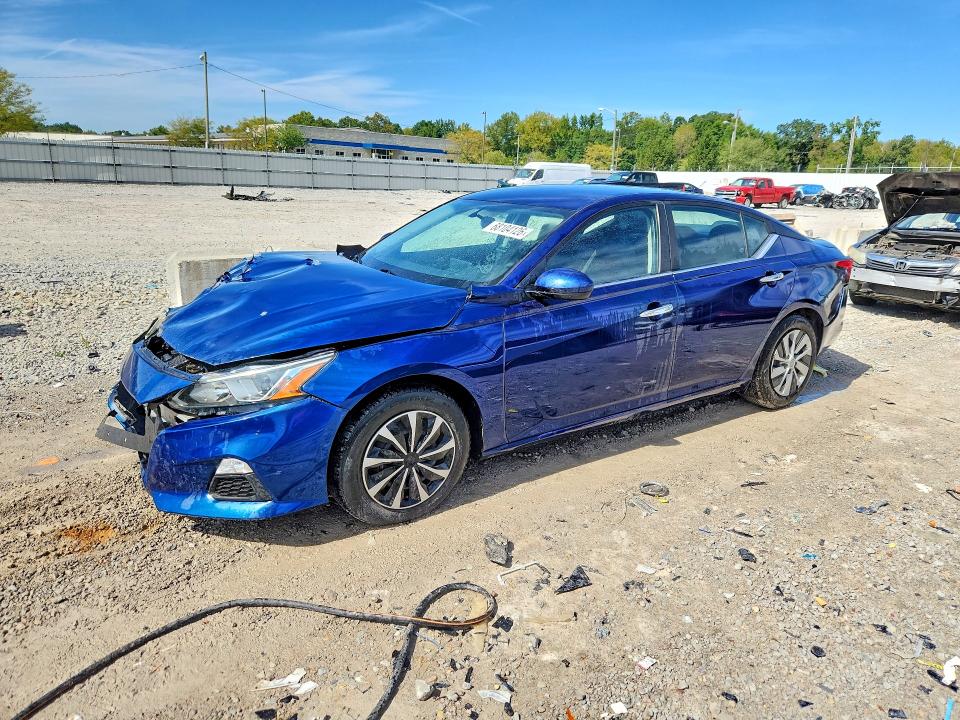 68104126 :رقم المزاد ، 1N4BL4BV3LC128256 vin ، 2020 Nissan Altima مزاد بيع