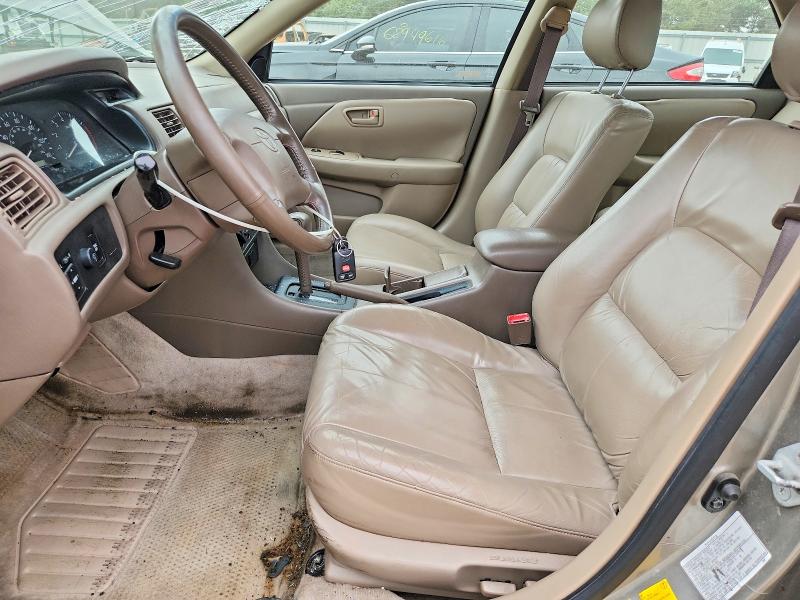 69103726 :رقم المزاد ، JT2BF28KXX0161970 vin ، 1999 Toyota Camry مزاد بيع