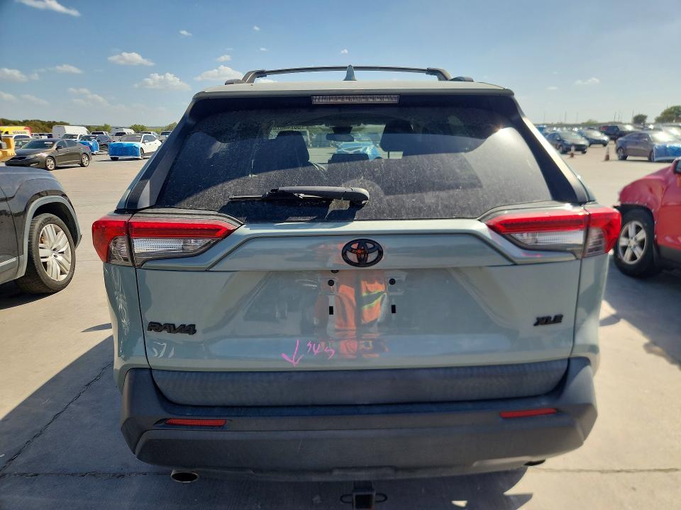 2020 Toyota Rav4 მანქანა იყიდება აუქციონზე, vin: 2T3C1RFV2LW076935, აუქციონის ნომერი: 68748076
