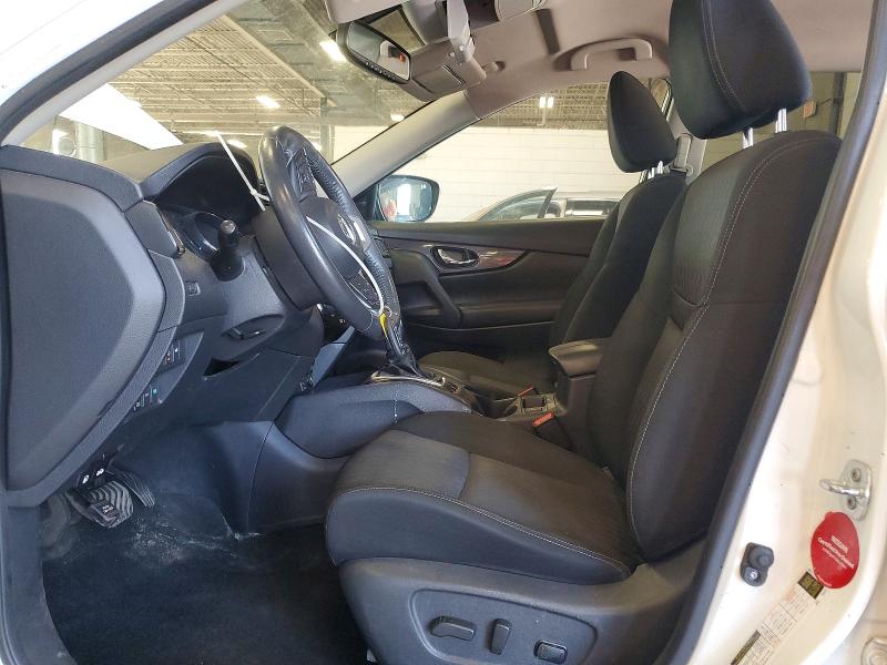 64813646 :رقم المزاد ، KNMAT2MV8HP587290 vin ، 2017 Nissan Rogue مزاد بيع