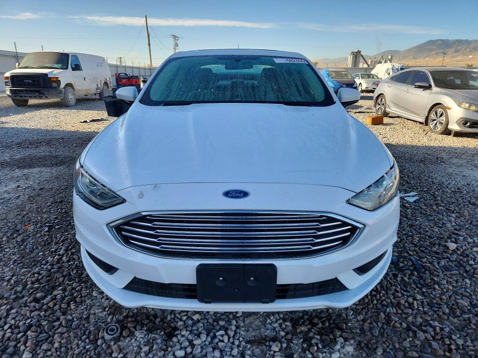 Продаж на аукціоні авто 2017 Ford Fusion, vin: 3FA6P0LU3HR357663, номер лоту: 68240096