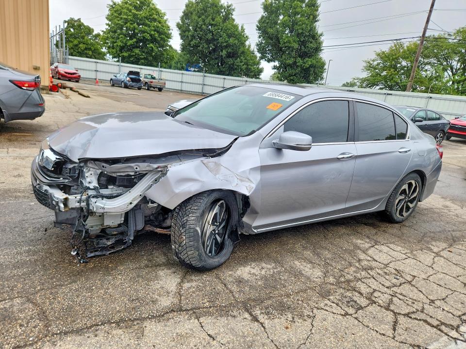 69584416 :رقم المزاد ، 1HGCR2F95HA235845 vin ، 2017 Honda Accord مزاد بيع