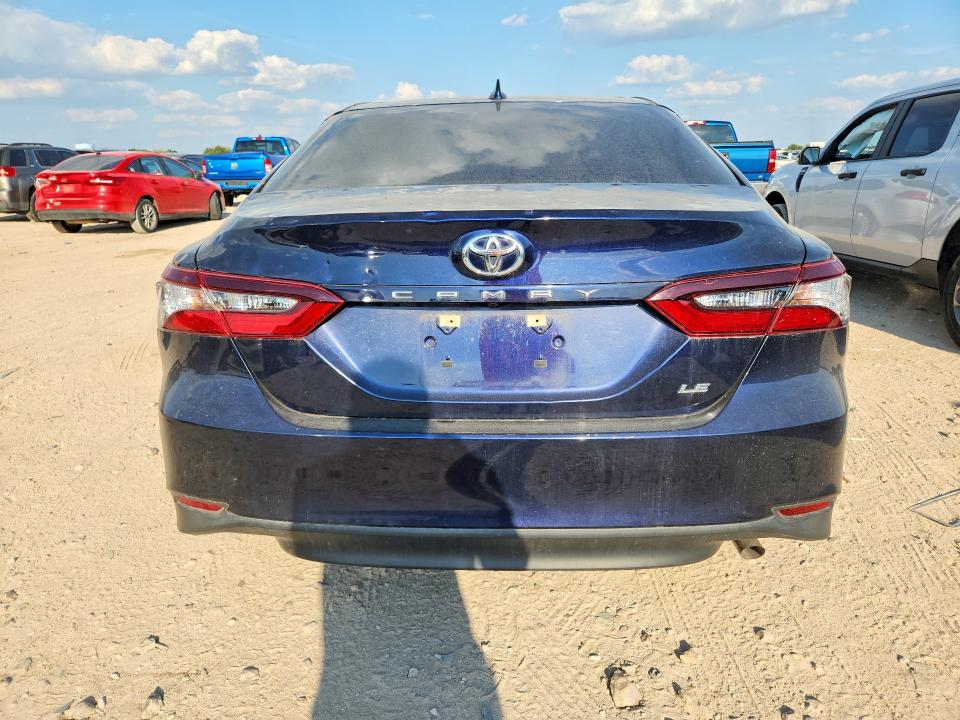 Продажа на аукционе авто 2022 Toyota Camry, vin: 4T1C11AK6NU617463, номер лота: 70680166