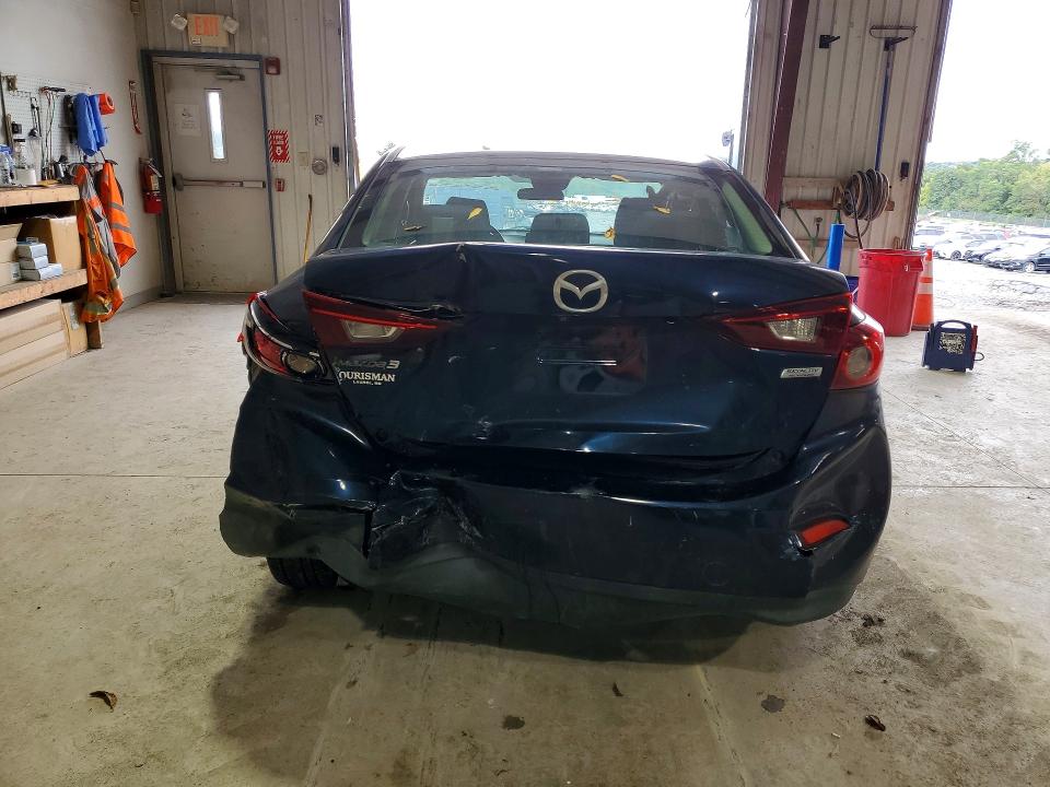 Auction sale of the 2018 Mazda 3, vin: 3MZBN1U71JM162996, lot number: 69418396