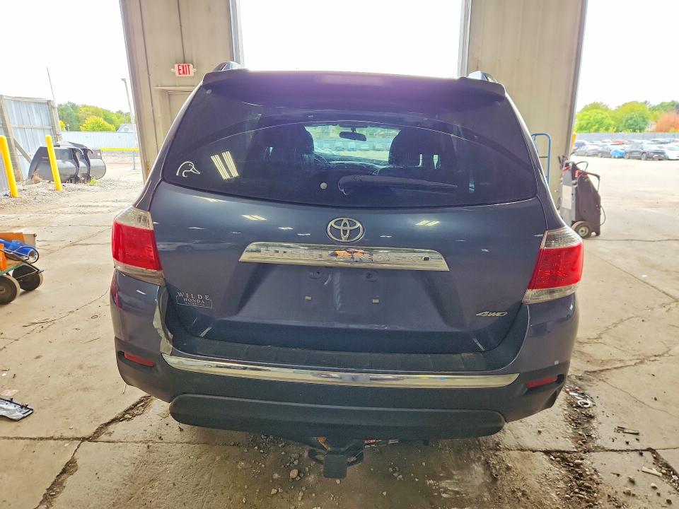 2012 Toyota Highlander მანქანა იყიდება აუქციონზე, vin: 5TDBK3EH3CS128236, აუქციონის ნომერი: 70226976