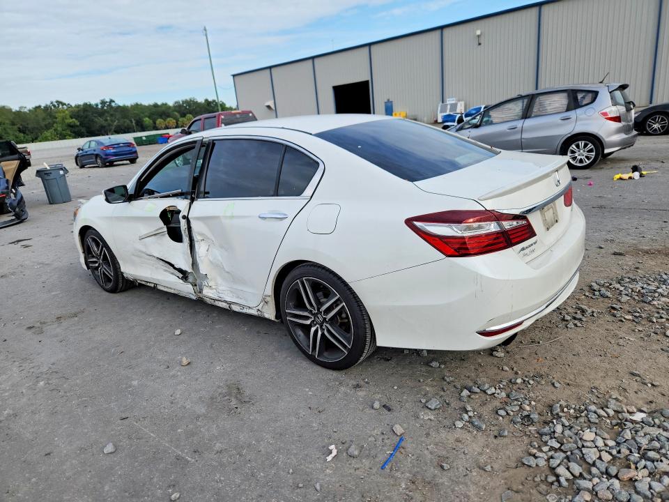 Продажа на аукционе авто 2017 Honda Accord, vin: 1HGCR2F52HA152600, номер лота: 70911846