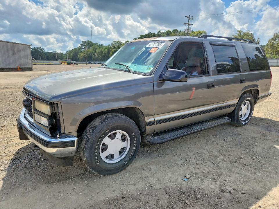 67701056 :رقم المزاد ، 1GKEC13R8XJ788323 vin ، 1999 Gmc Yukon مزاد بيع