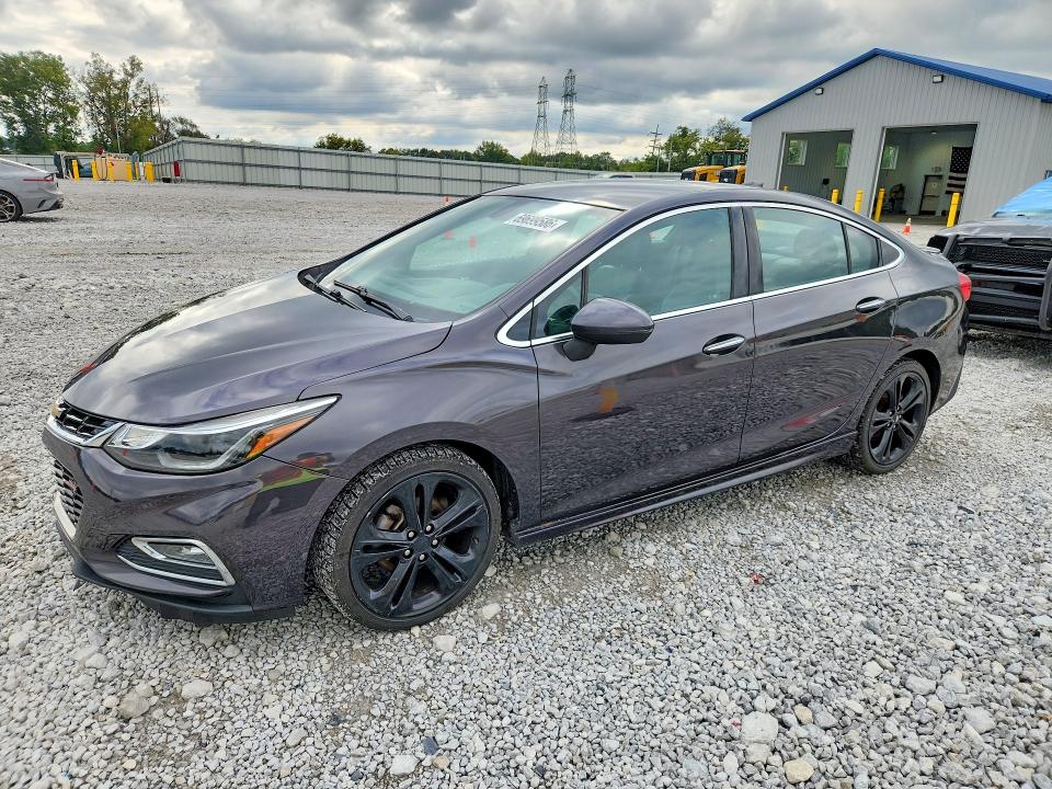 69699586 :رقم المزاد ، 1G1BF5SM3H7205201 vin ، 2017 Chevrolet Cruze مزاد بيع