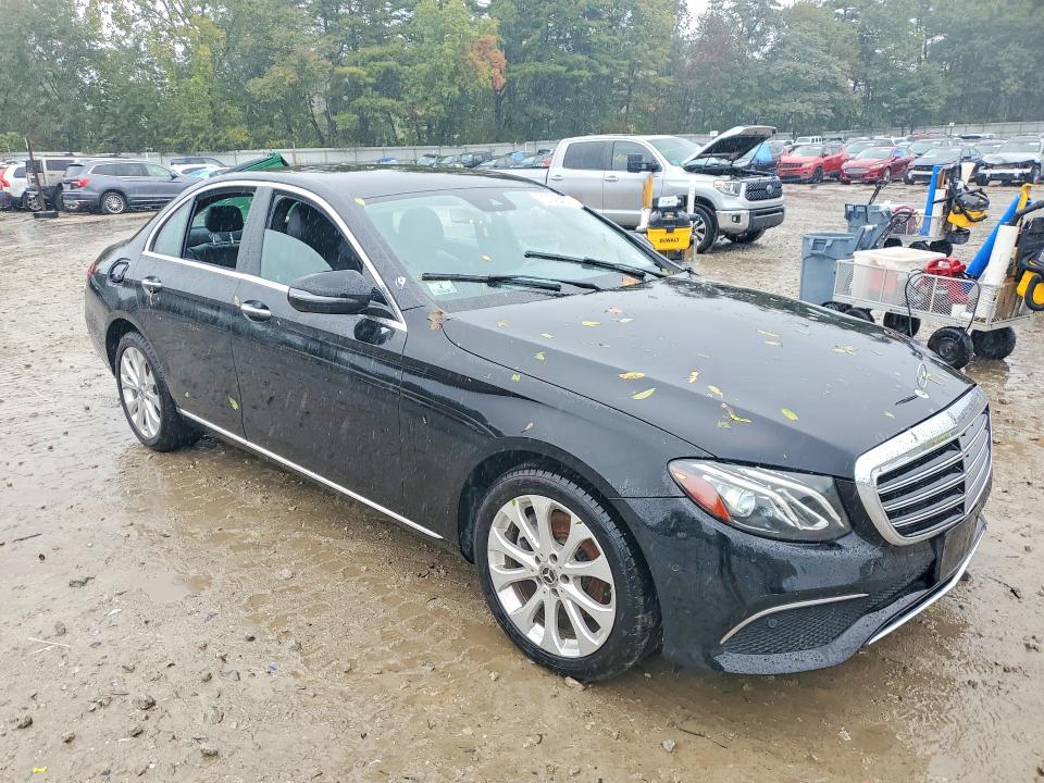 70745436 :رقم المزاد ، WDDZF4KB9JA441090 vin ، 2018 Mercedes-benz E مزاد بيع