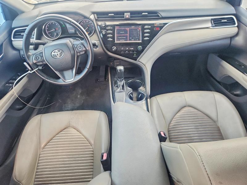 70222276 :رقم المزاد ، 4T1B11HK1JU545518 vin ، 2018 Toyota Camry مزاد بيع