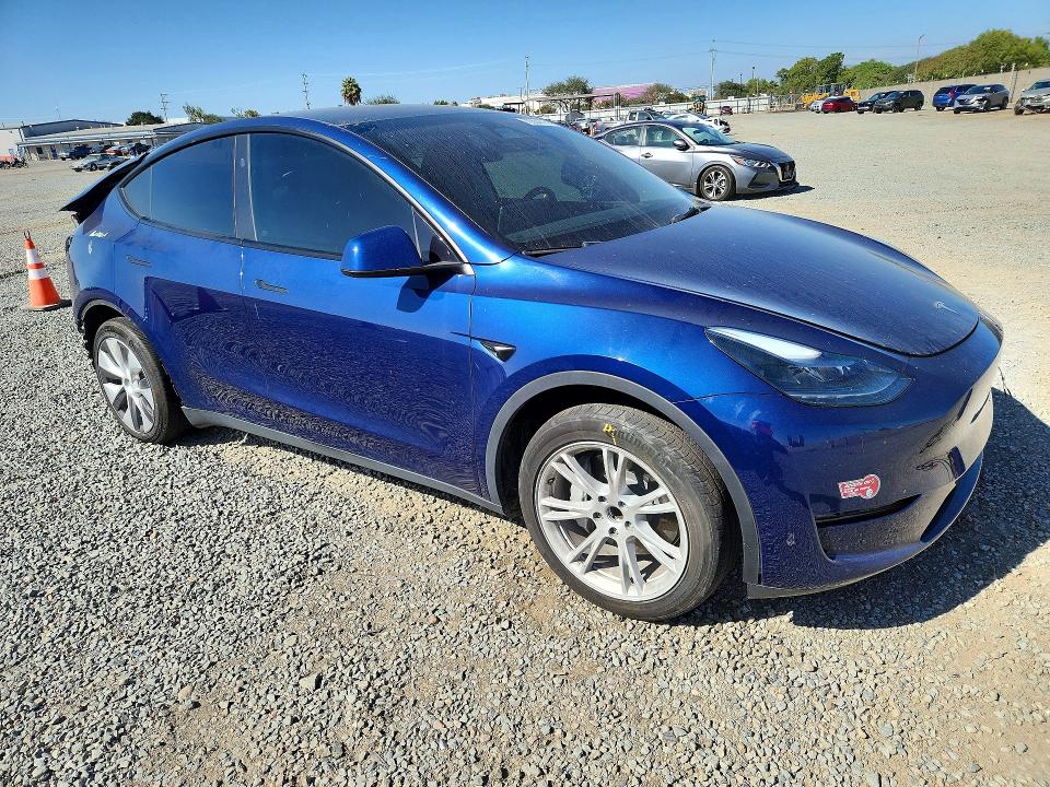 2023 Tesla Model Y მანქანა იყიდება აუქციონზე, vin: 7SAYGDED3PF947095, აუქციონის ნომერი: 70864576