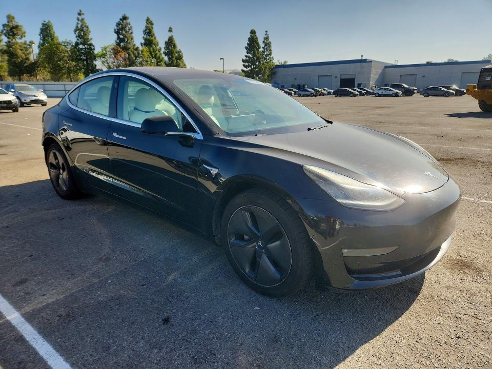 Продажа на аукционе авто 2018 Tesla Model 3, vin: 5YJ3E1EA4JF166305, номер лота: 66709906