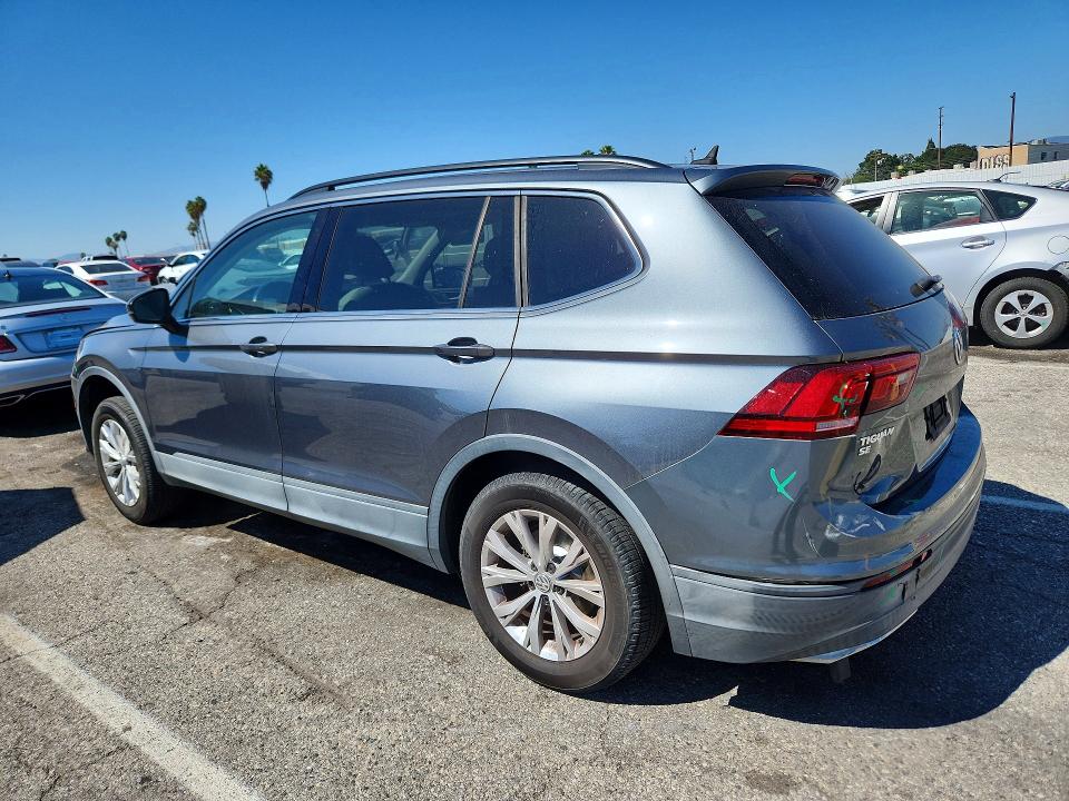 69915586 :رقم المزاد ، 3VV2B7AX4KM192094 vin ، 2019 Volkswagen Tiguan مزاد بيع