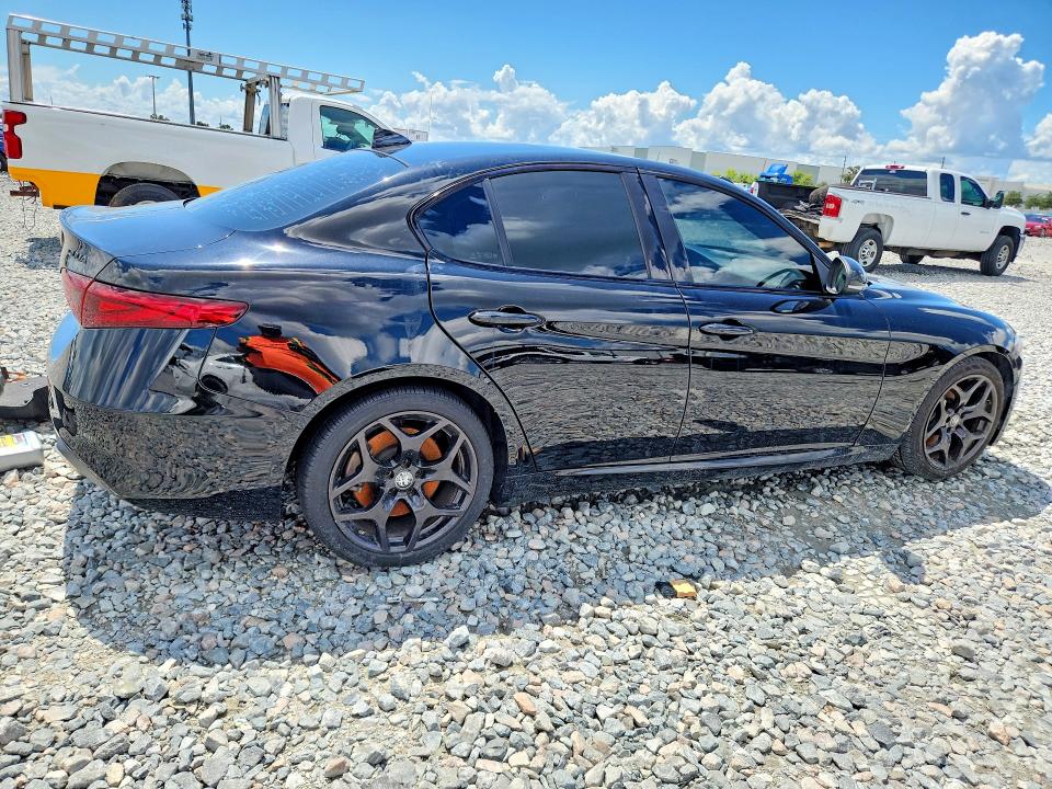 2021 Alfa Romeo Giulia მანქანა იყიდება აუქციონზე, vin: ZARFAMAN6M7641603, აუქციონის ნომერი: 68735736