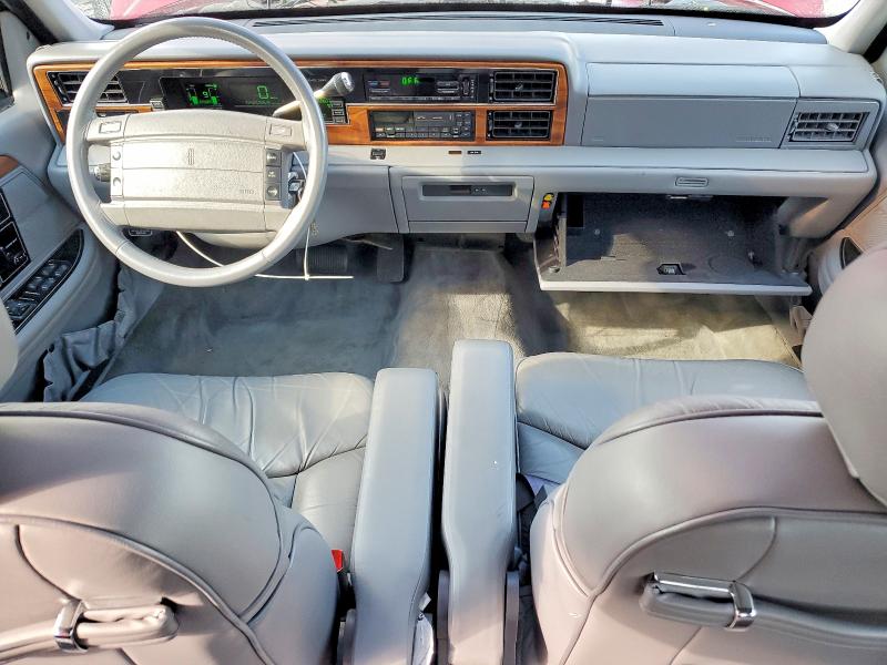 70148216 :رقم المزاد ، 1LNLM9844RY797120 vin ، 1994 Lincoln Continental مزاد بيع