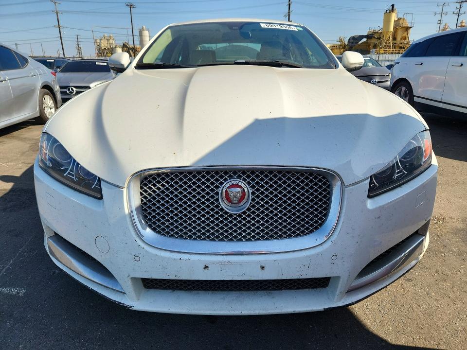 69919966 :رقم المزاد ، SAJWA0FS7FPU87652 vin ، 2015 Jaguar Xf مزاد بيع