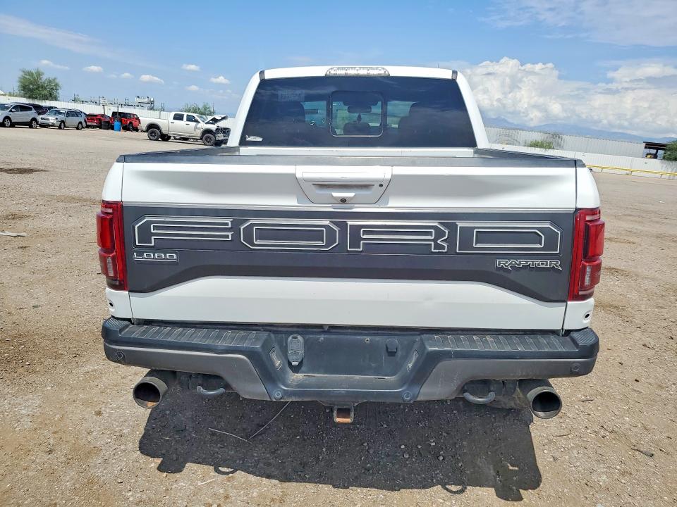 67083836 :رقم المزاد ، 1FTFW1RG5JFB45385 vin ، 2018 Ford F150 مزاد بيع